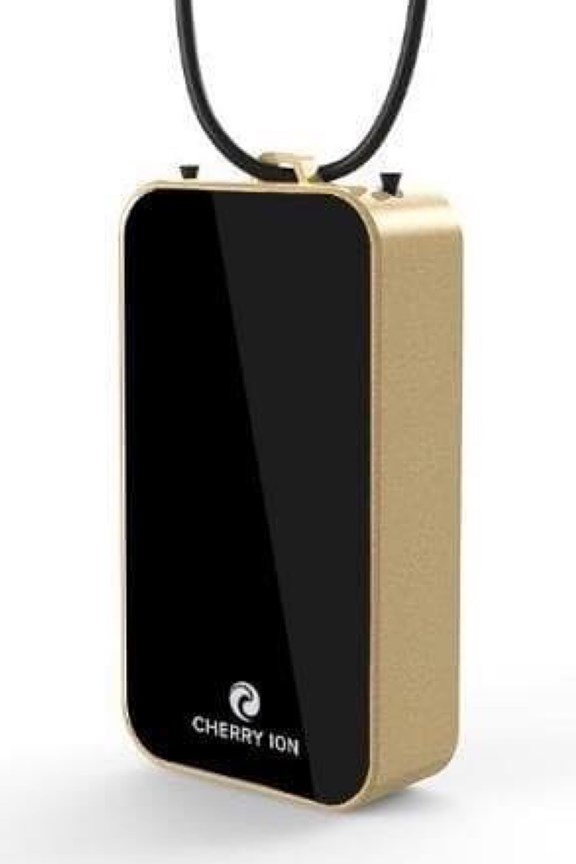 Cherry Ion Personal Wearable Air Purifier (Black-Gold)